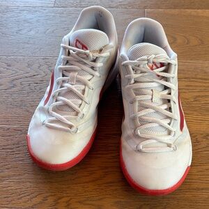 Puma Women’s Athletic Shoes in White and Red sz 8